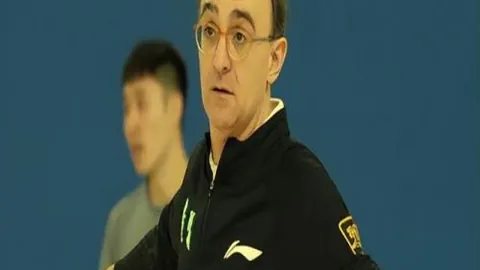 佐纳丹和山口茜并肩闯入羽球赛季总决赛终章